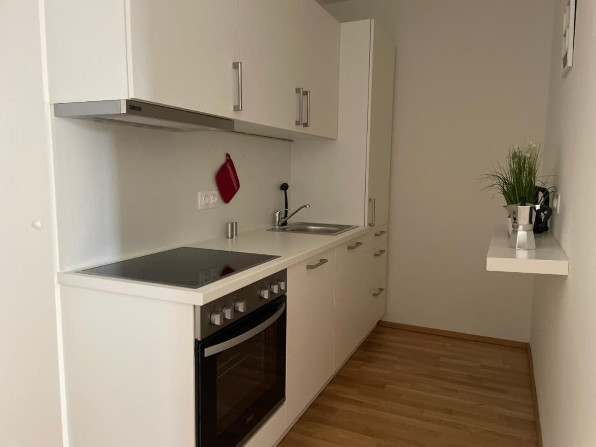 55 M2 Stylish Apartment With Balcony & Parking Vienna Exterior photo