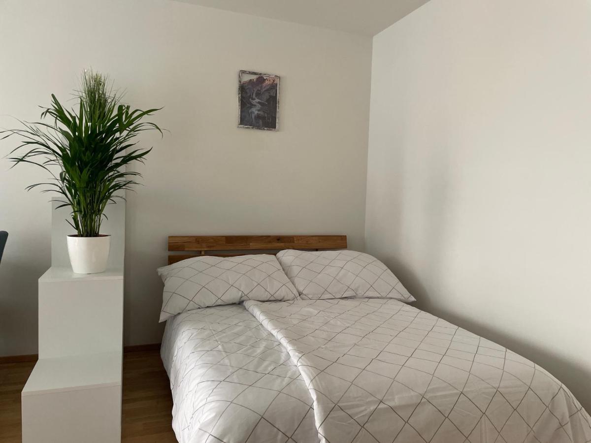 55 M2 Stylish Apartment With Balcony & Parking Vienna Exterior photo